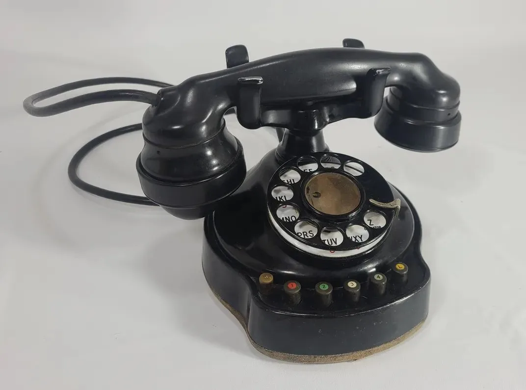 A Brief History of Hold Music, From Early Patents to the Soundtrack of Customer-Service Purgatory