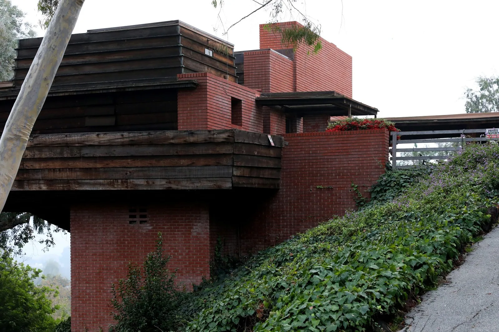 Los Angeles’teki, Frank Lloyd Wright’ın tek Amerikan tarzı evi (Usonian home) kötü durumda