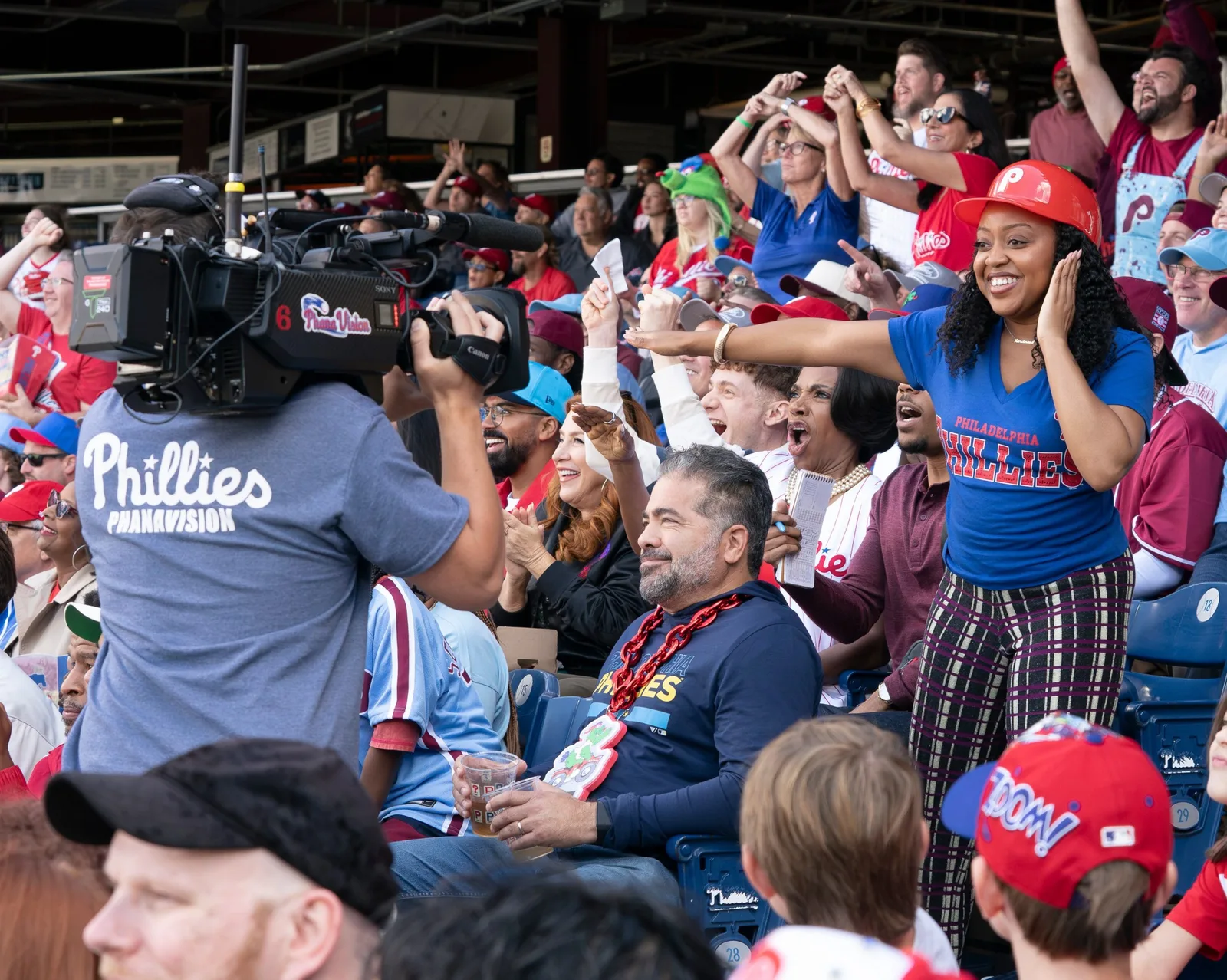ABBOTT ELEMENTARY - “Ballgame” - The Abbott crew heads to the ballpark for Teachers’ Appreciation Night at the Philadelphia Phillies game. WEDNESDAY, OCT. 15 (8:30-9:02 p.m. EDT) on ABC. (Disney/Gilles Mingasson) 
MATTHEW LAW, LISA ANN WALTER, ALAN AYMIE, CHRIS PERFETTI, SHERYL LEE RALPH, QUINTA BRUNSON