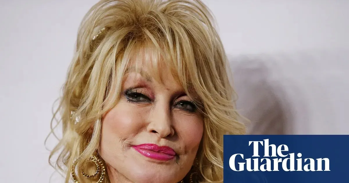 Country Müziğin Kraliçesi Dolly Parton, Nashville’de Özel Bir Törenle Toprağa Verildi