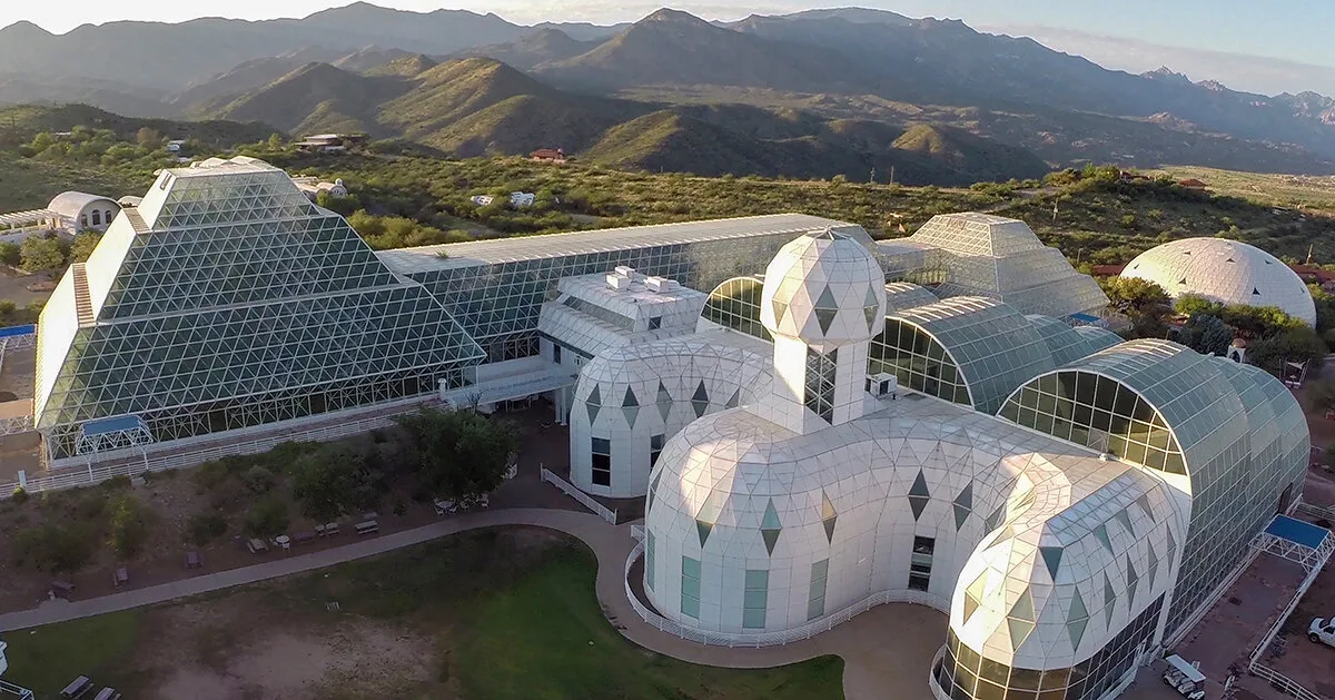 İnsanlığın Dünyayı Taklit Etme Girişimi: Biosphere 2 Deneyi ve Beklenmedik Sonuçlar