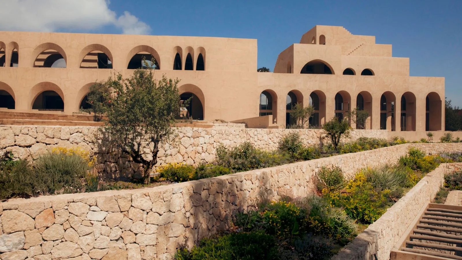 İspanya’nın Ibiza Adası’nda Yeni Bir Tapınak Açıldı: Nômade Temple