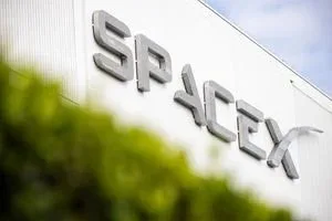 SpaceX, İki Falcon 9 Roketini Rekor Kıran Süreyle Fırlattı: Uzay Ulaşımında Yeni Bir Dönem mi Başlıyor?