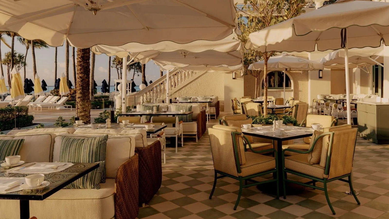 Palm Beach’in İkonik Oteli The Breakers’ta Yeni ve Şık Deniz Kenarı Restoranı Açıldı