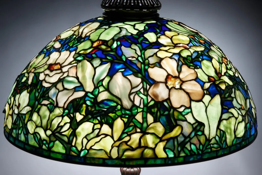 Neden Louis Comfort Tiffany koleksiyonları hala insanları cezbediyor?