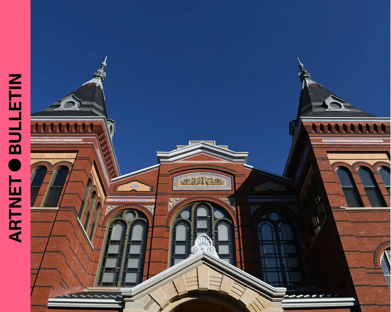Sanat Dünyasının Nabzı: Smithsonian Müzesi’nden TikTok Fenomenine Kadar Merak Uyandıran Gelişmeler