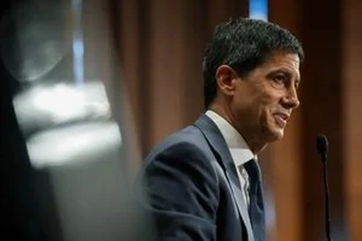 Fed Faiz Artırımı Borsaları Sarsarken: Dow Jones 450 Puan Kaybetti, Enflasyon Savaşı Devam Ediyor