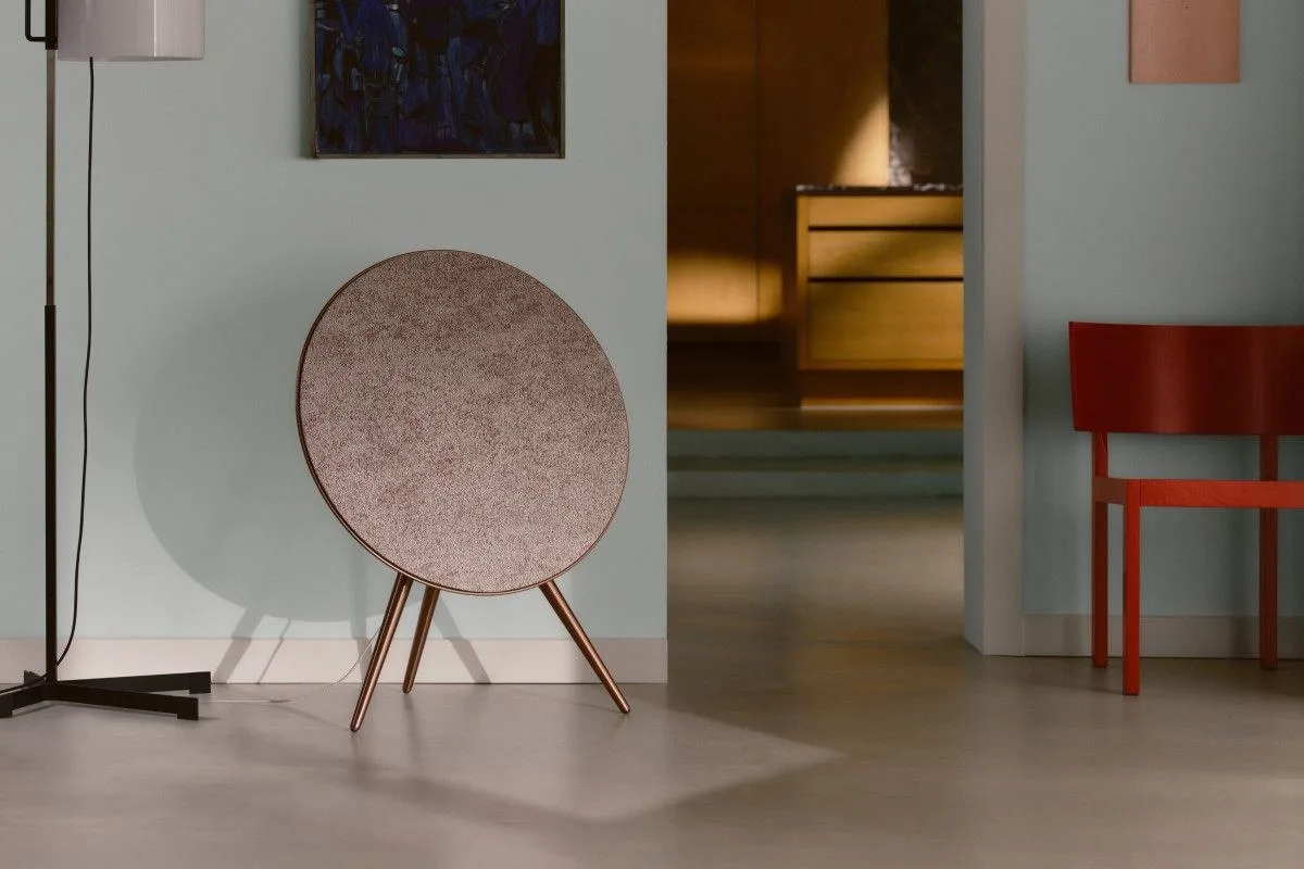 Bang & Olufsen’den Doğa İlhamlı Kumaş: Kvadrat ve Front Tasarımıyla Beosound A9 Hoparlör