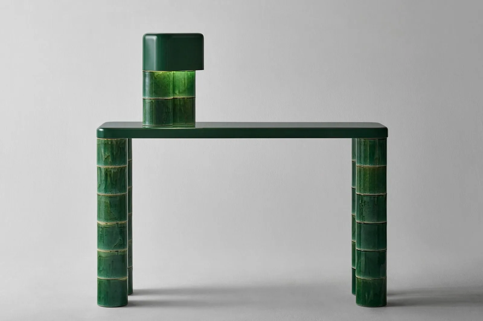 Green ceramic console