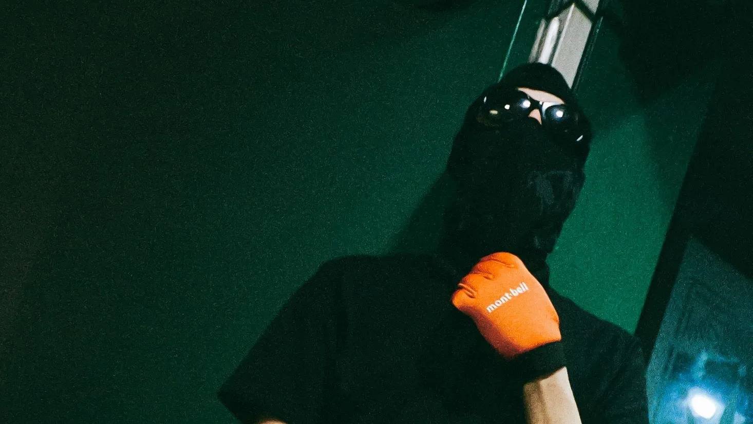 Jawnino: “Müzik Yapıyorum, Neden Bilmiyorum” – Palace Skateboards ile İş Birliği ve İlham Kaynakları