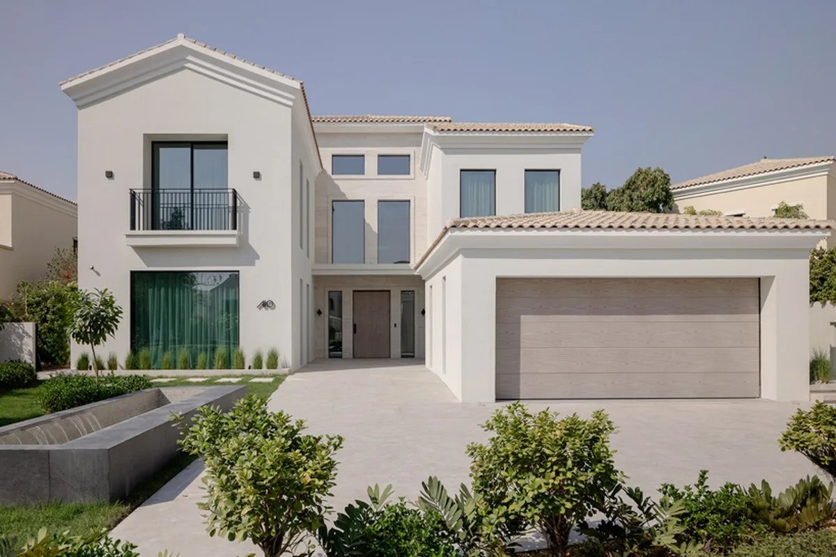 Dubai’de Yer Alan Villa Limni: Doğal Dokularla Tasarlanmış Lüks Bir Yaşam Alanı
