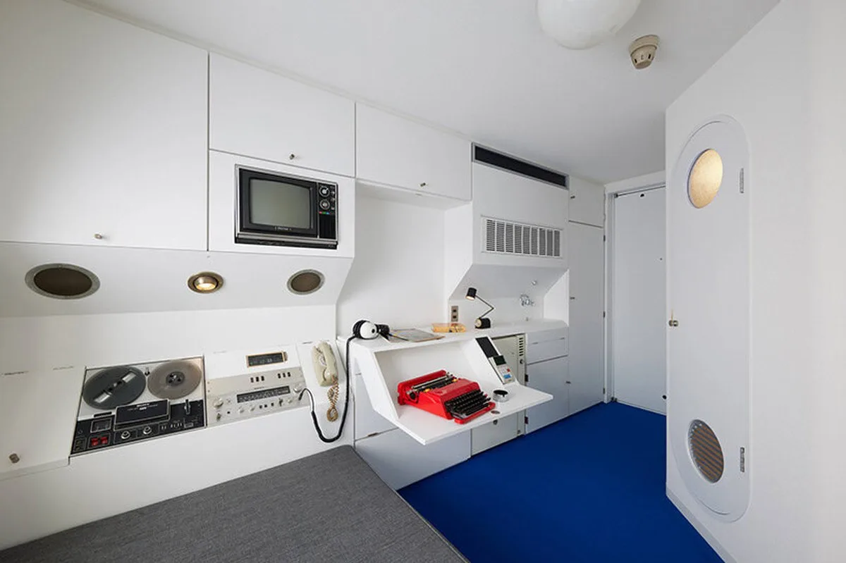 nakagin capsule tower moma