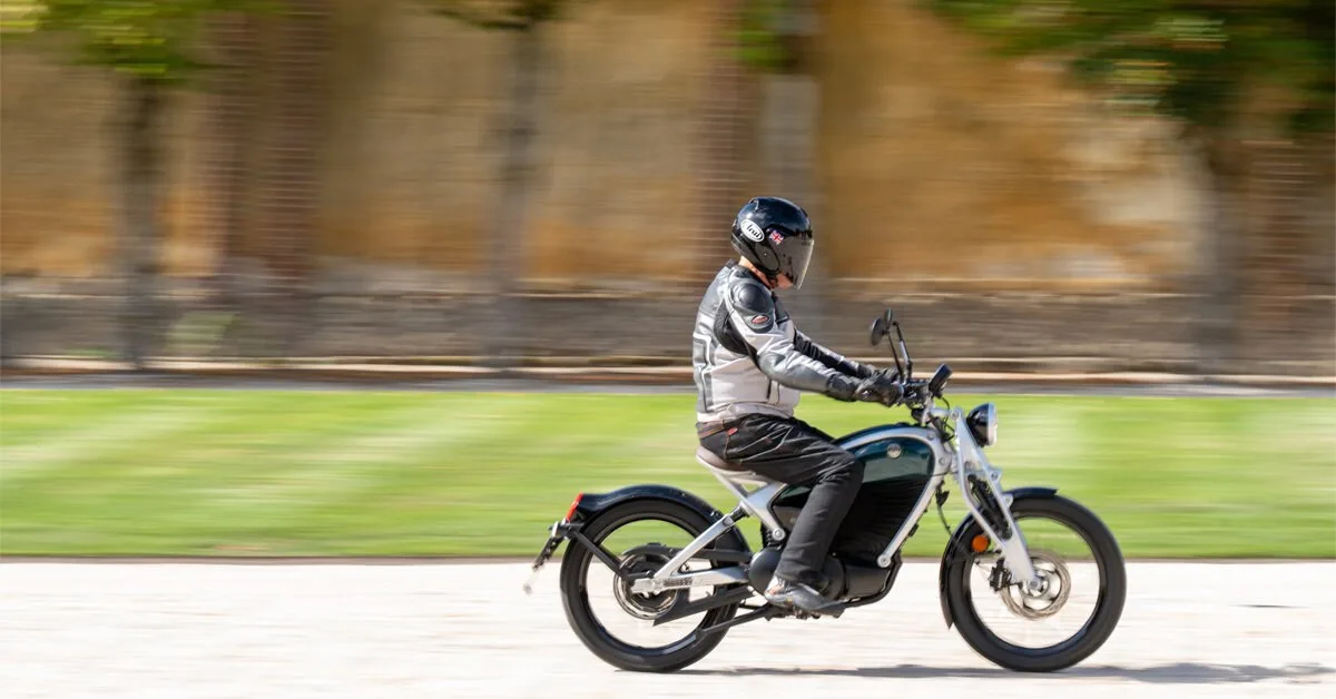 Royal Enfield, ilk elektrikli motosikleti Flying Flea C6 ile Avrupa şehirlerine çıktı