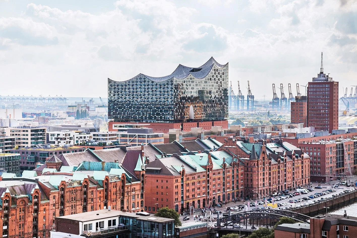 Hamburg’ın İkonik Yapısı Elbphilharmonie 10 Yaşını Kutluyor