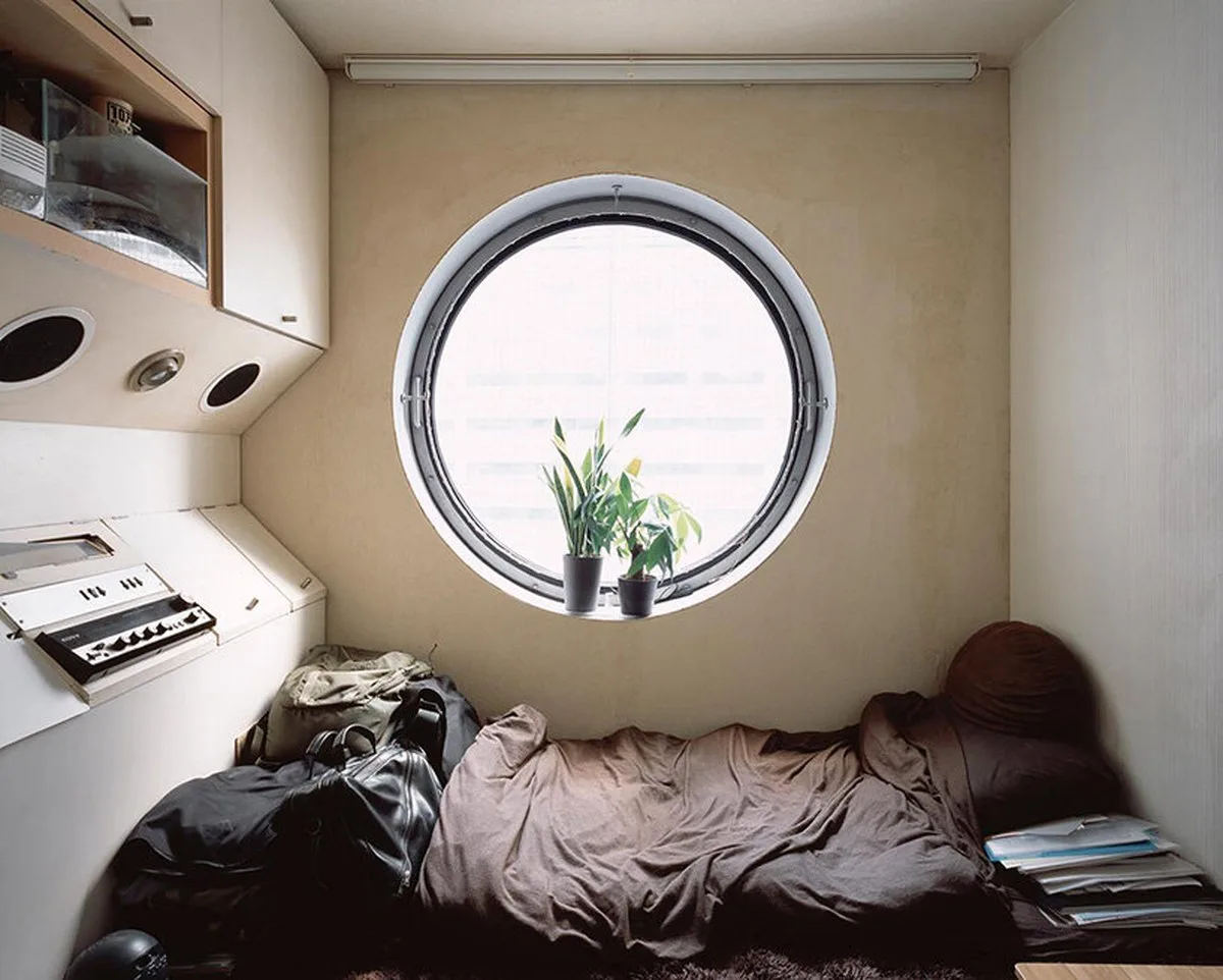 noritaka minami's '1972/accumulations' documents the individuality of nakagin tower capsules