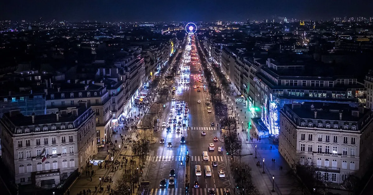Paris’in Bakılacak Bir Şehir Olması ve Modern Şehir İzleyicisinin Doğuşu: Flâneur’un İzinde Bakışın Tarihi