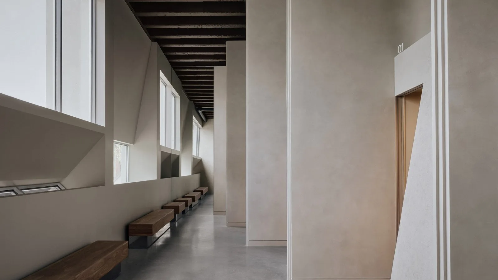 Kanada’da Brütalist Bir Banka, Şimdi İhtişamlı Bir Vahşi Hayvan Kliniği!
