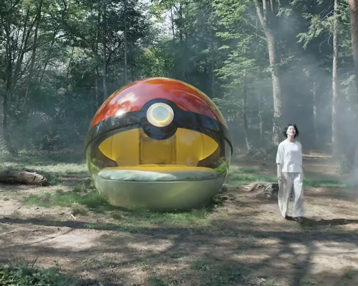 Japonya’da devasa Poké Ball, insan boyutunda bir uyku kapsülüne dönüştü!