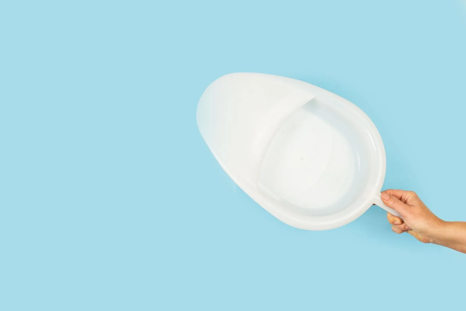 Dünyanın En Değerli Koleksiyonu Bir Yatağa Sertesi Toparlıyor: Bedpan’ın 500 Yıllık Sessiz Tarihi