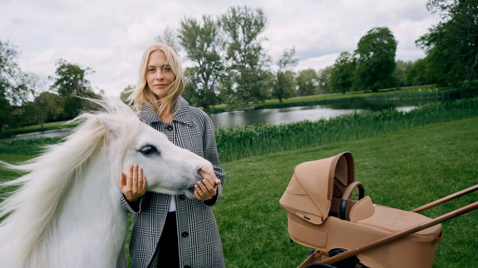 Bugaboo ve Stella McCartney işbirliğiyle bebek arabalarına yeni bir soluk!