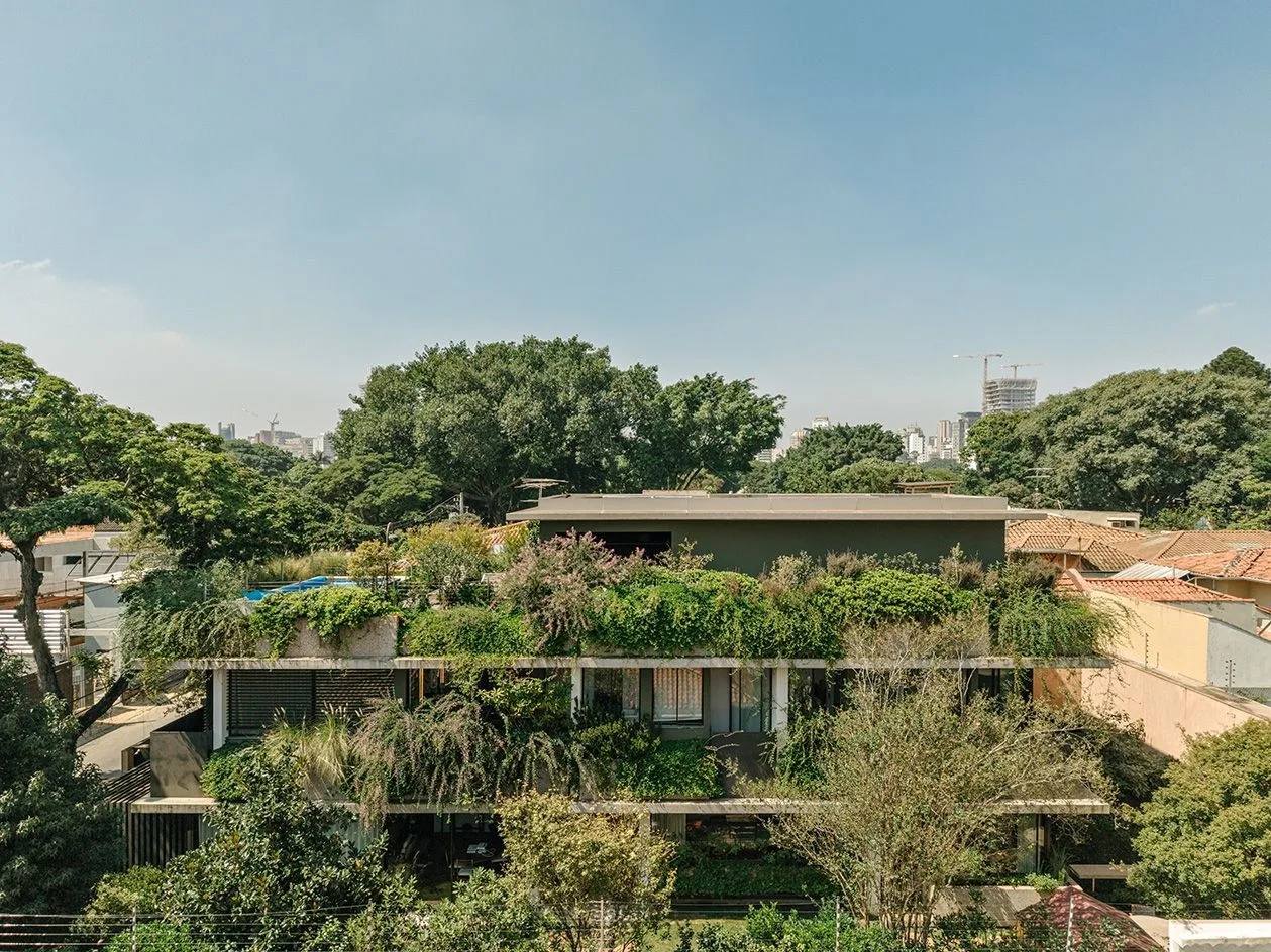 Yeşilin Ortasında Bir Modernist Evi: São Paulo’daki 111 House