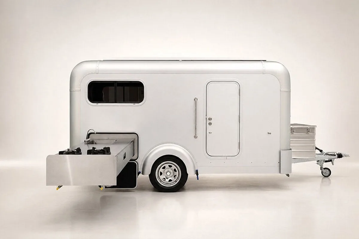 lume traveler’s lightest caravan hides a pull-out kitchen in its aluminum shell - 2