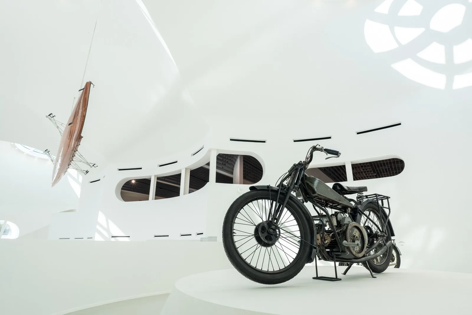 Moto Guzzi Müzesi, İtalya’nın Como Gölü’nde Açıldı