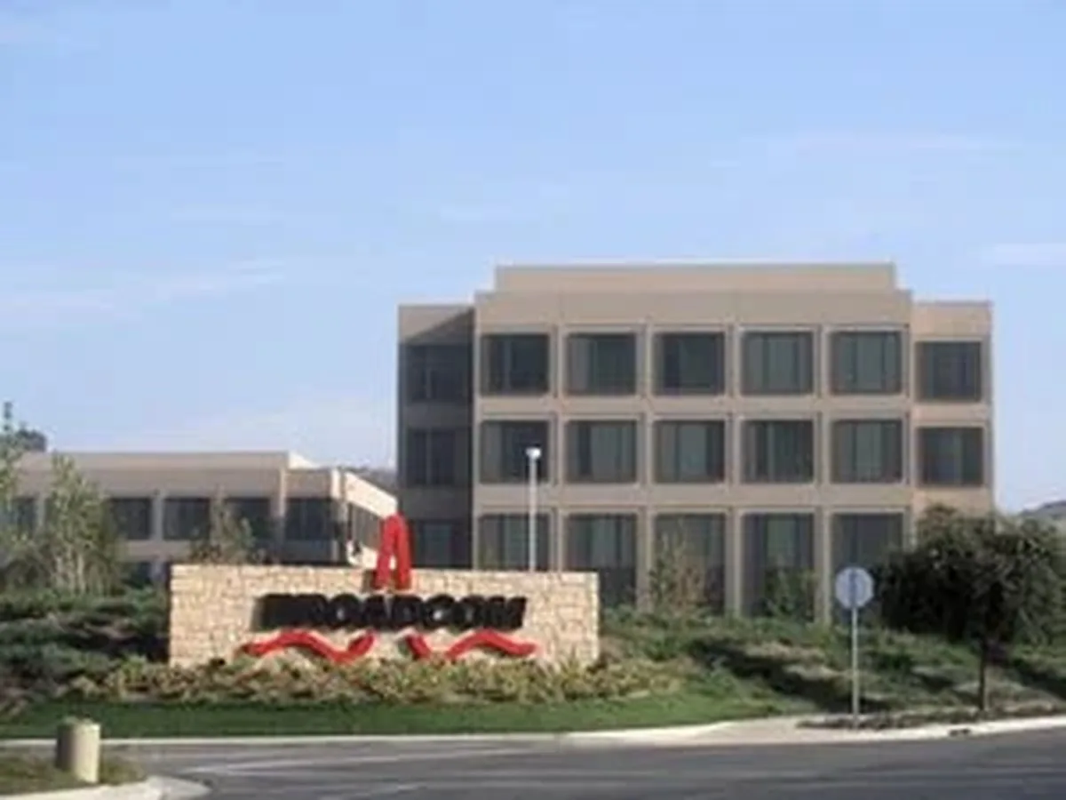 Broadcom CEO’sı, Yapay Zeka Yavaşlaması Korkusunu Etkisiz Bırakıyor, 230 Milyar Dolar Hedefine İnanıyor