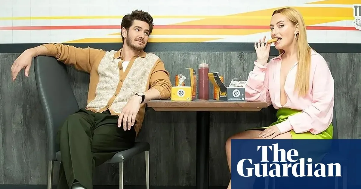 YouTube’un TV’yi devirmesine yardımcı olan eğlenceli ve flörtöz “Chicken Shop Date” programı sona eriyor