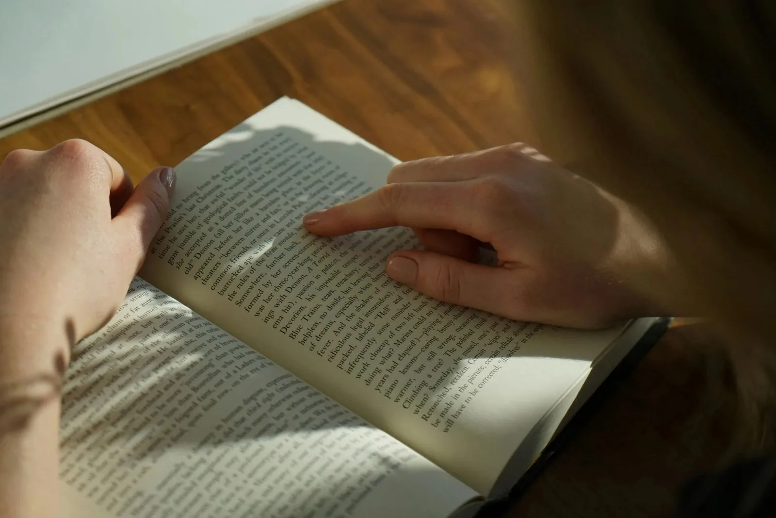 4 ways reading can improve your life
