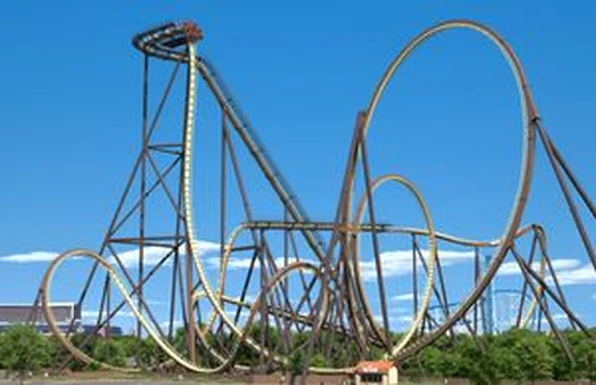 Six Flags, beyin yaralanmaları davaları gerekçesiyle X2 lunapark trenini ömürlüğüne kapatıyor