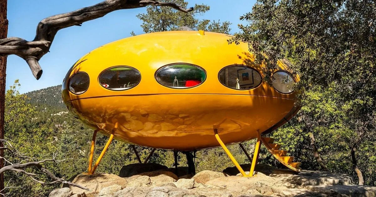 Fütüristik UFO evi piyasaya sürüldü: 1960’ların prefabrik yaşam hayali $1.5 milyona