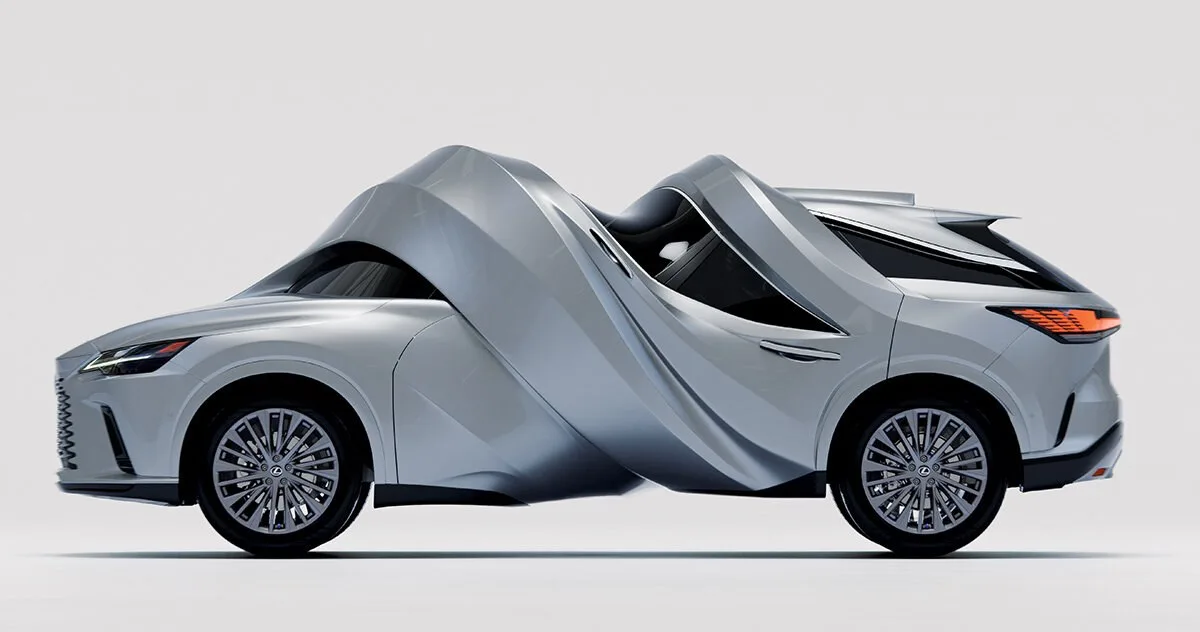 MSCHF, Lexus araçları New York’ta sürrealist tam ölçekli heykellere dönüştürdü