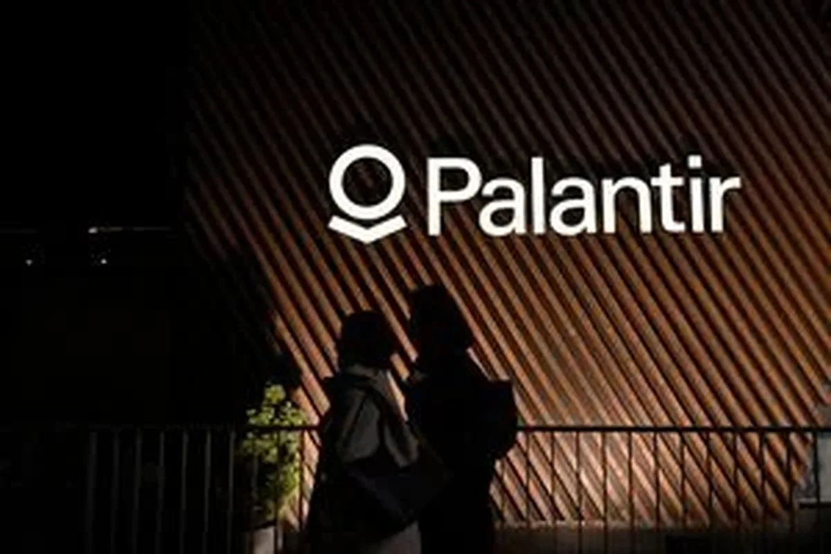 Palantir CEO’su Alex Karp, yapay zeka laboratuvarlarının millileştirilmesini ve sorunsuz çalışan geliştiricilere ceza