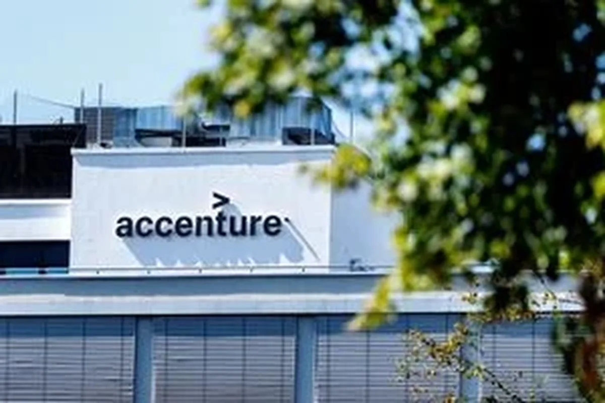 Accenture, rekor çeyrek gelirinin ardından hisselerini tek günde %22 yükselterek tarihinin en büyük günlük kazancını kaydetti