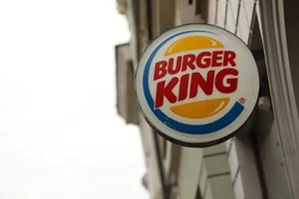 Burger King, ABD’deki geri dönüşünü canlandırmak için yüzlerce restoranı yerel franchise sahiplerine satıyor
