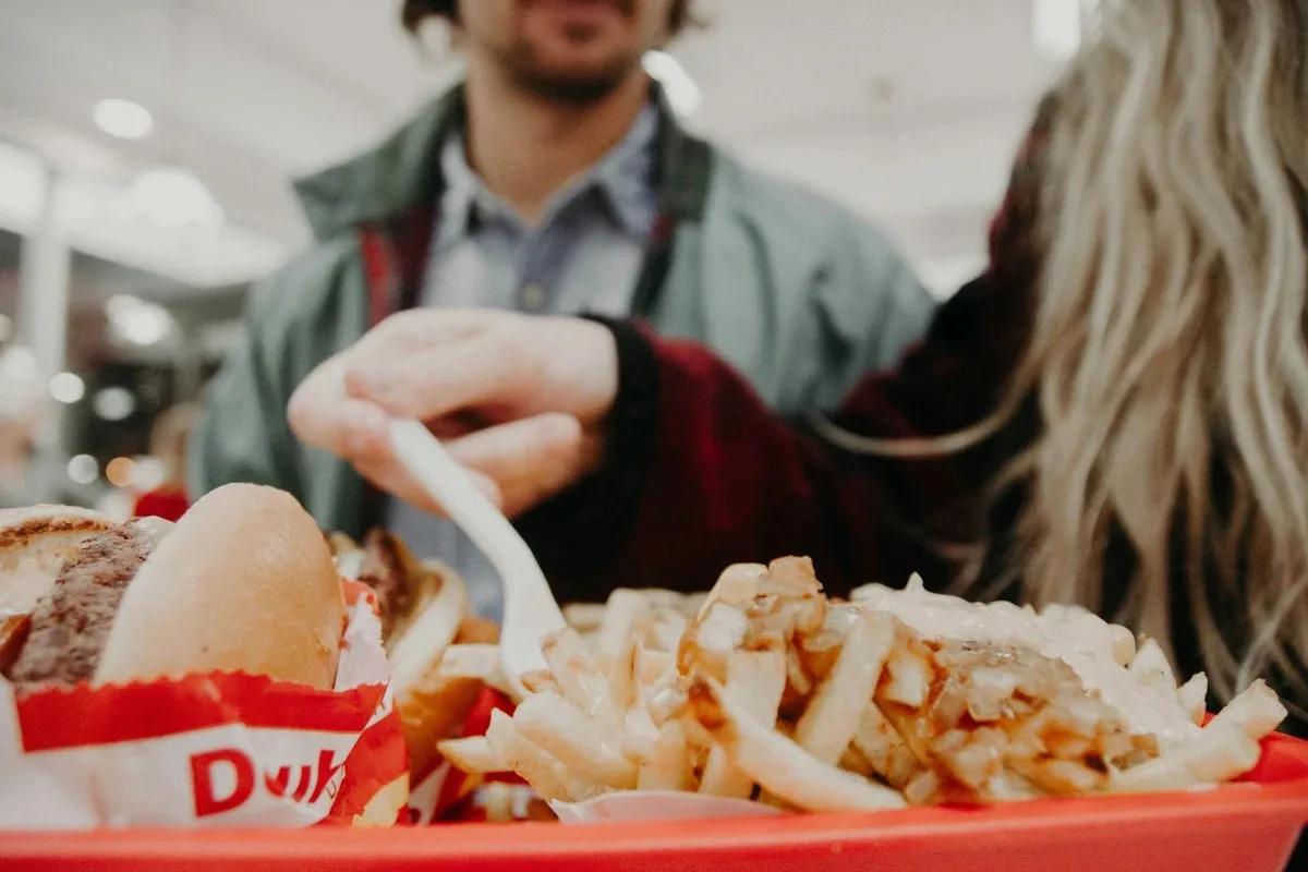 Fast food zincirleri en büyük porsiyonları sunan altı restoran