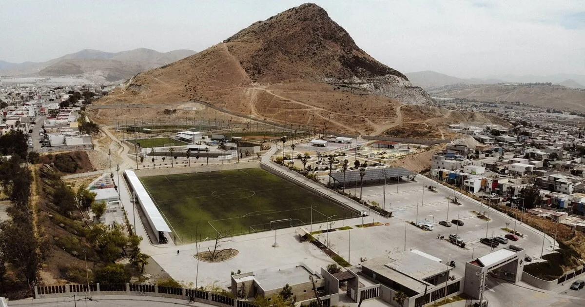 Tijuana’da spor, sosyal yaşam ve kamusal alan tek bir peyzaj içinde buluştu: 60 bin metrekarelik Abejas Spor Kompleksi