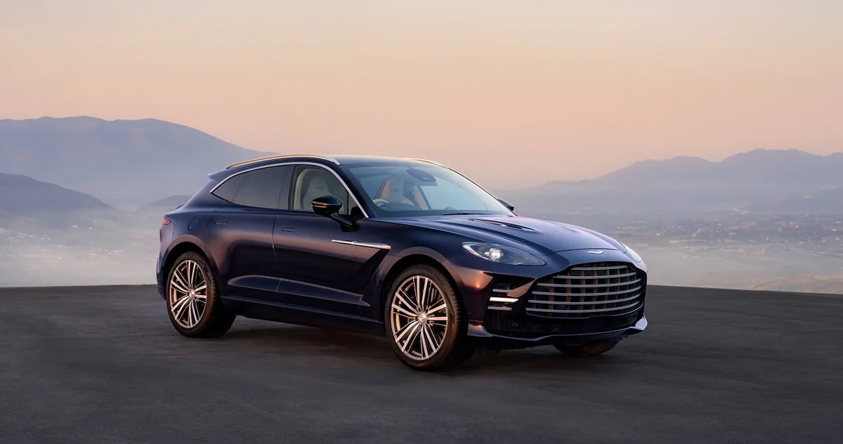 Aston Martin, DBX GT ile 717 beygüçlü SUV’yu daha sakin ve konforlu bir sürüşle sunuyor