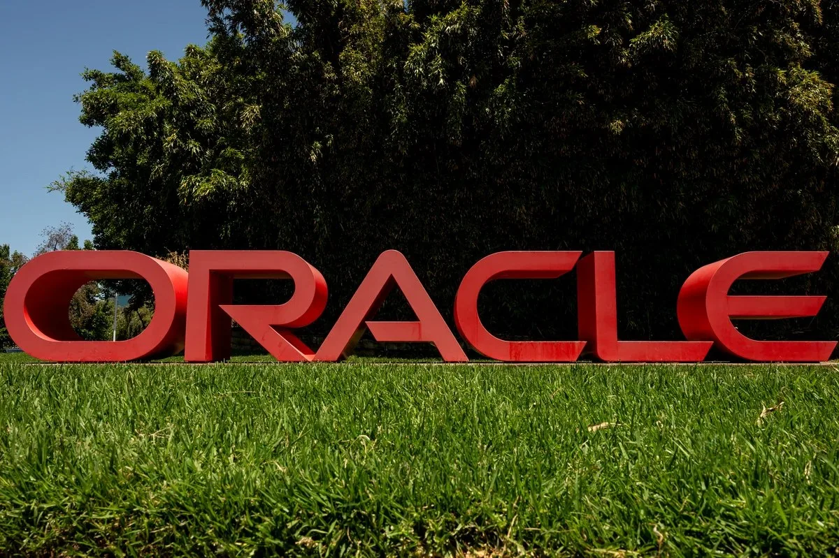 Oracle, boru hattı gecikmeleri veri merkezlerini tehdit ederken doğal gazı kamyonla taşıyor
