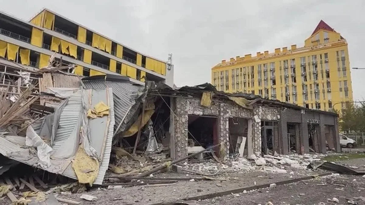 Residential area struck by Russian missile in Kyiv grab ex reuters