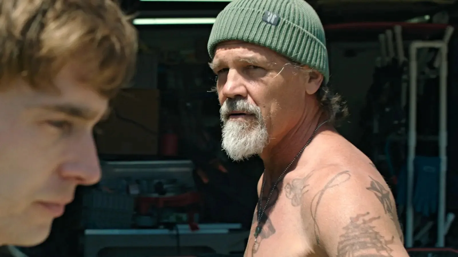 We Whalefall’ın gerçekte bir balina hakkında olmadığından söz ediyor Josh Brolin