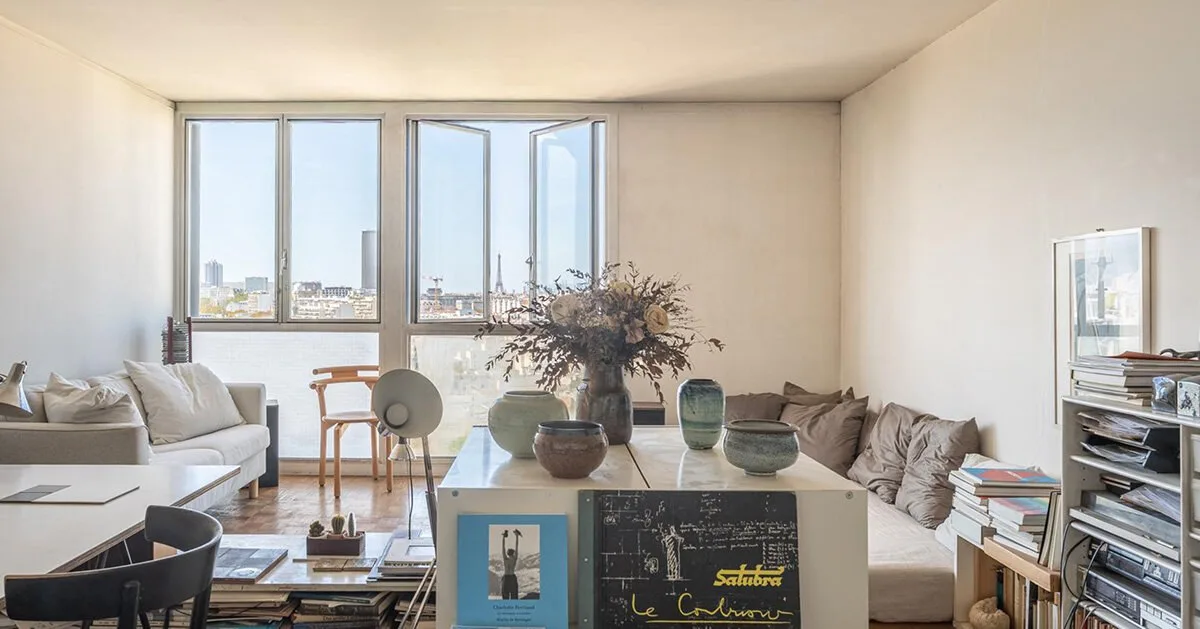 Charlotte Perriand’ın yerleşik iç mekânları, 1960 Paris kulesinin içinde günümüze ulaştı