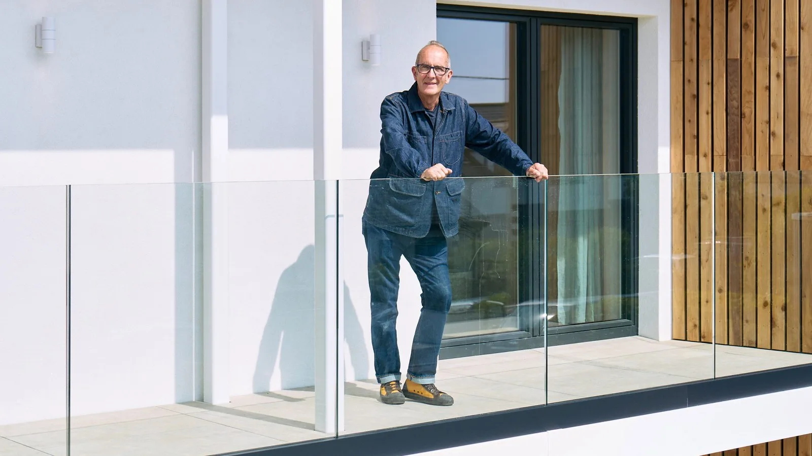 27 Yıllık “Grand Designs” Programının Sunucusu Kevin McCloud: Konut Mimariliği Artık Daha Oyunlu Bir Hale Geliyor