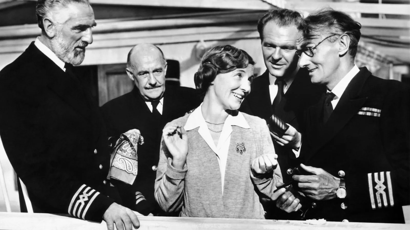 Perde Önünde W. Somerset Maugham’ın Dünyası: Bir Antoloji