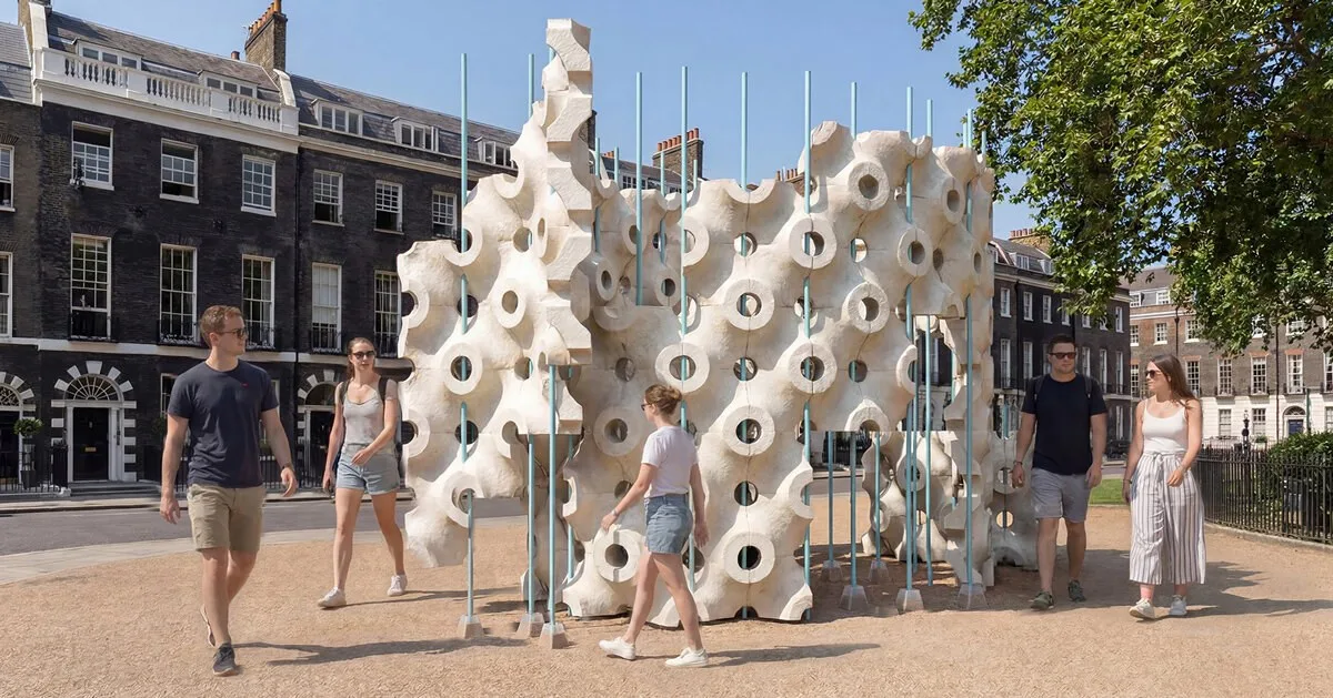 Mycelium’dan üretilen Hypha-Lume pavilyonu ışıkla insan hareketini haritalıyor