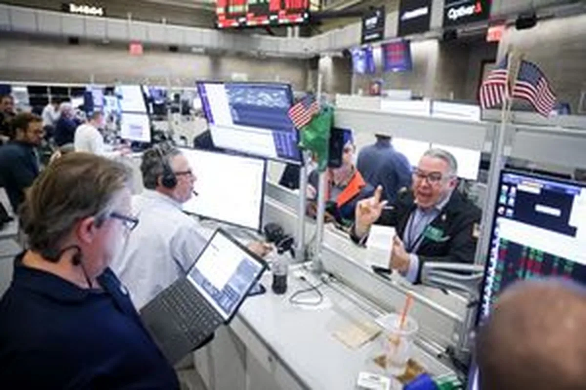 Vadeli işlemler yükseldi; Dow dördüncü haftalık düşüşünü tamamlarken S&P 500 ve Nasdaq kazandı
